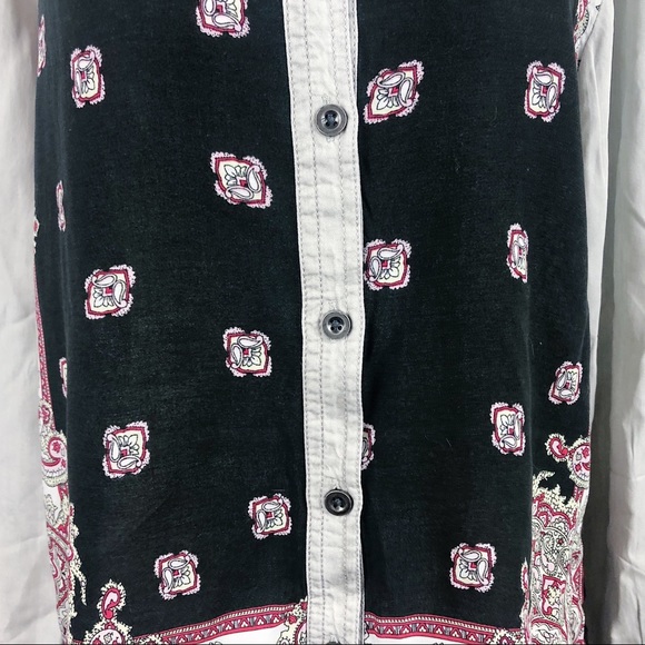 Emberley Scarf Print Button Down Shirt Size Small - Picture 4 of 8